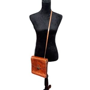 Patricia Nash Tooled Crossbody Organizer Purse